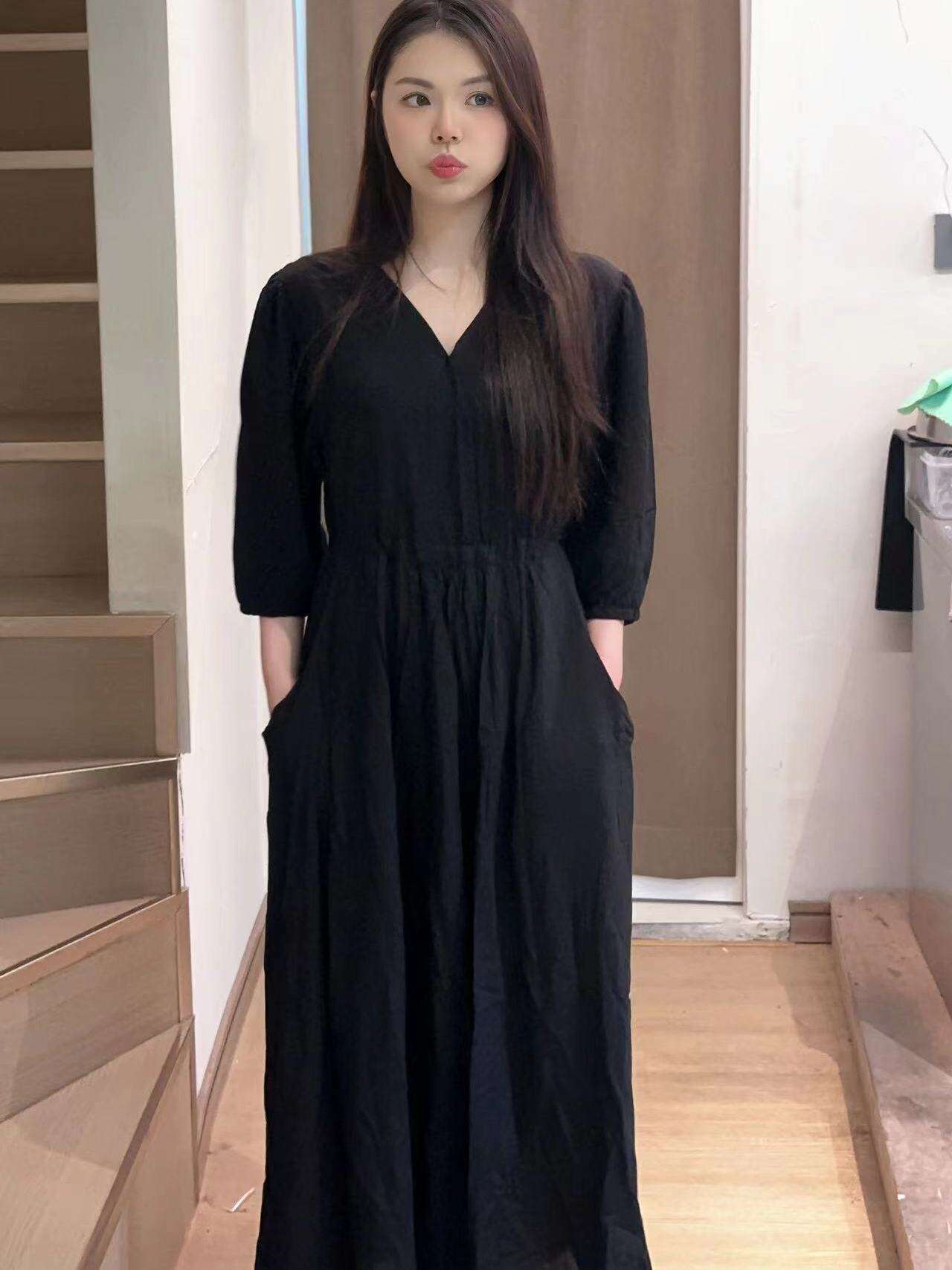 軽やかな生地感と豊かなドレープが美しいマキシ丈ワンピース レディース ルームウェア