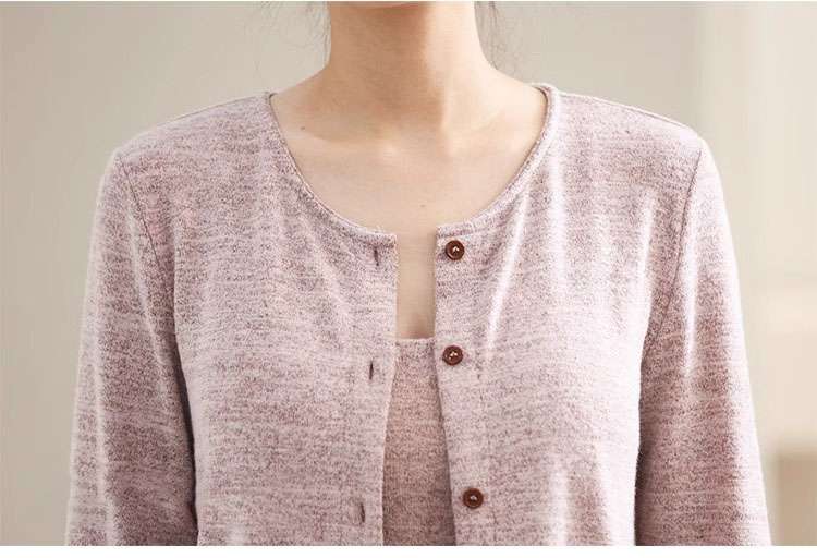 ふんわり柔らかな素材で作られた3点セットの レディース ルームウェア