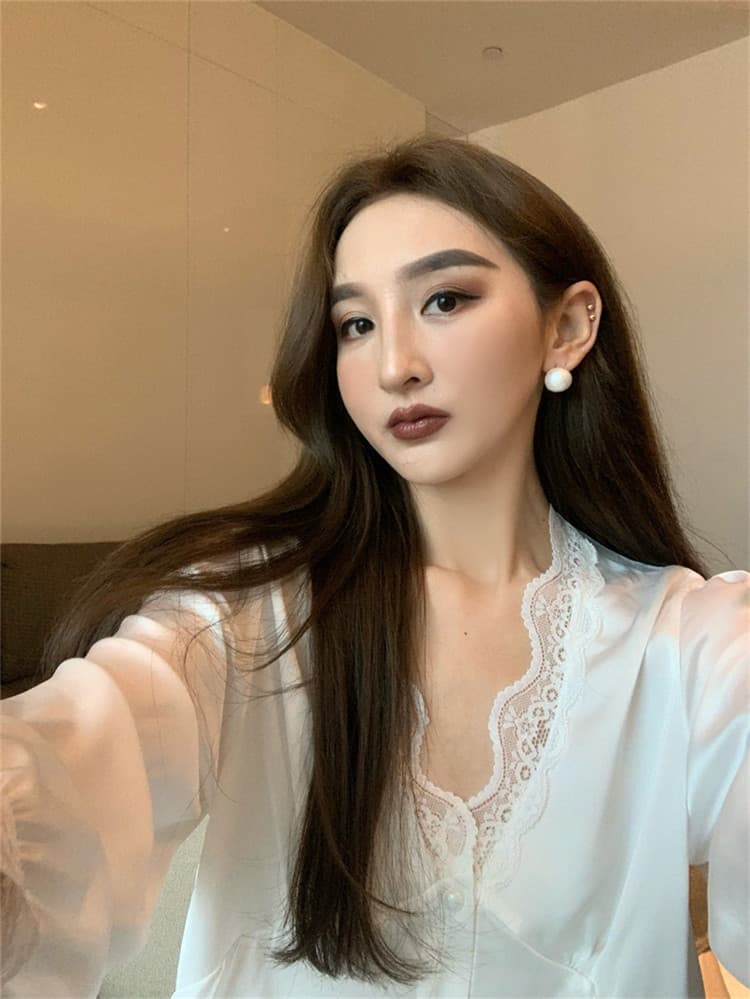 ルームウェア レース縫付ブイネックパジャマセット上下