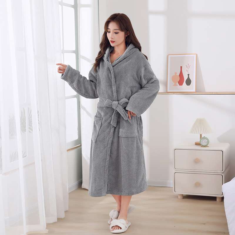 柔らかな肌触りのマイクロファイバー素材を使用したゆったりバスローブガウン レディース ルームウェア