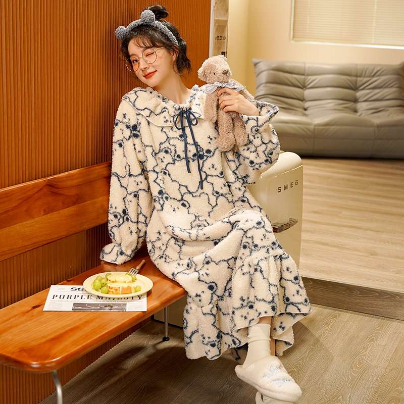 もこもこ可愛らしいくま柄のふわふわワンピース レディース ルームウェア