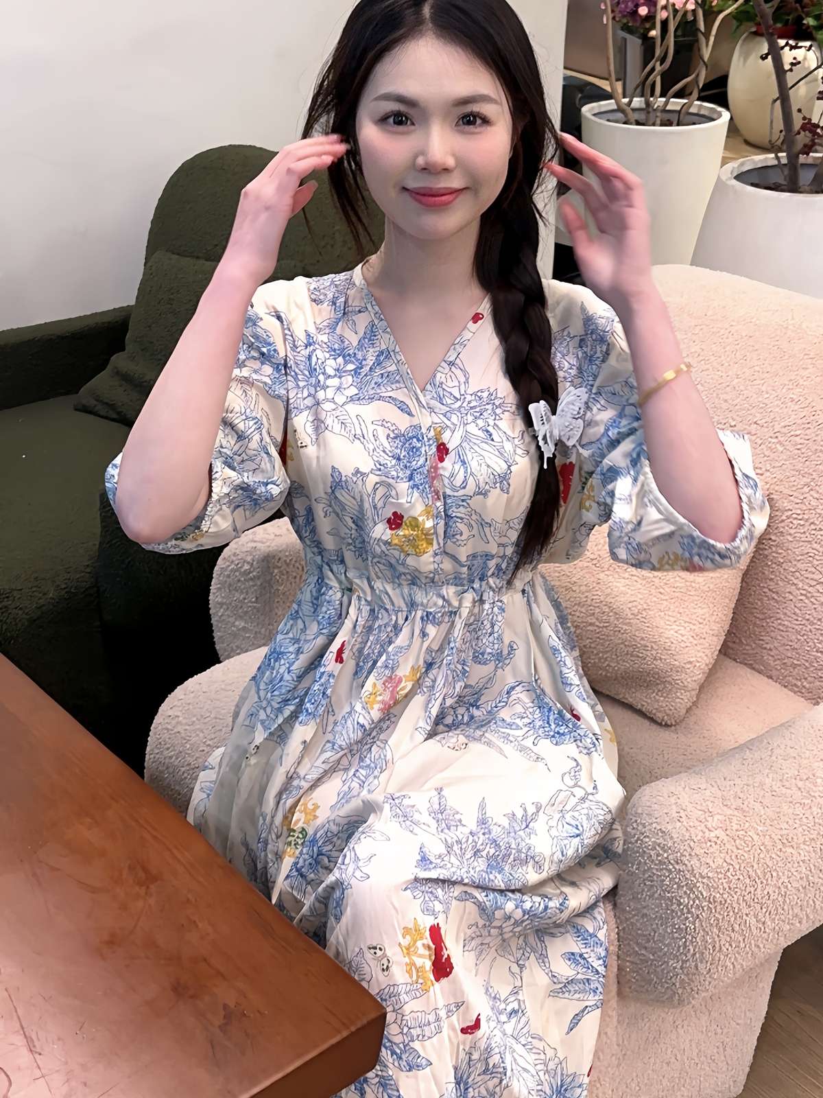 軽やかな生地感と豊かなドレープが美しいマキシ丈ワンピース レディース ルームウェア